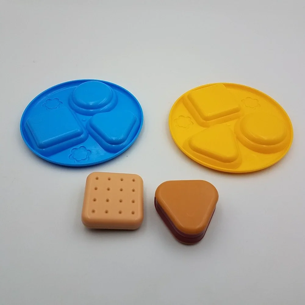 LeapFrog Shapes Sharing Picnic Basket Replacement Items Plates Parts Lot 4 items